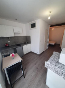 Appartement en Location à St-maximin-la-ste-baume / 1 pièce 22m2