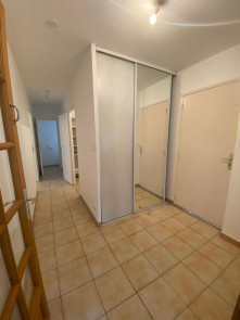 Appartement en Location à St-maximin-la-ste-baume / 2 pièces 57m2