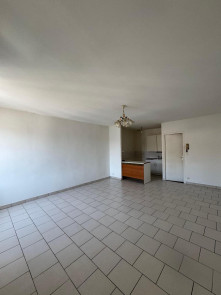 Appartement en Location à St-maximin-la-ste-baume / 3 pièces 79m2