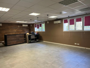 Boutique en Location à Brignoles / 112m2