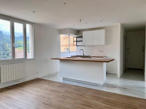 Appartement rénové en Location à Brignoles / 3 pièces 57m2