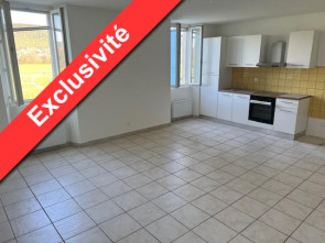 Appartement rénové en Location à Forcalqueiret / 2 pièces 53m2