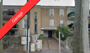 Parking en Location à Brignoles /  pièce
